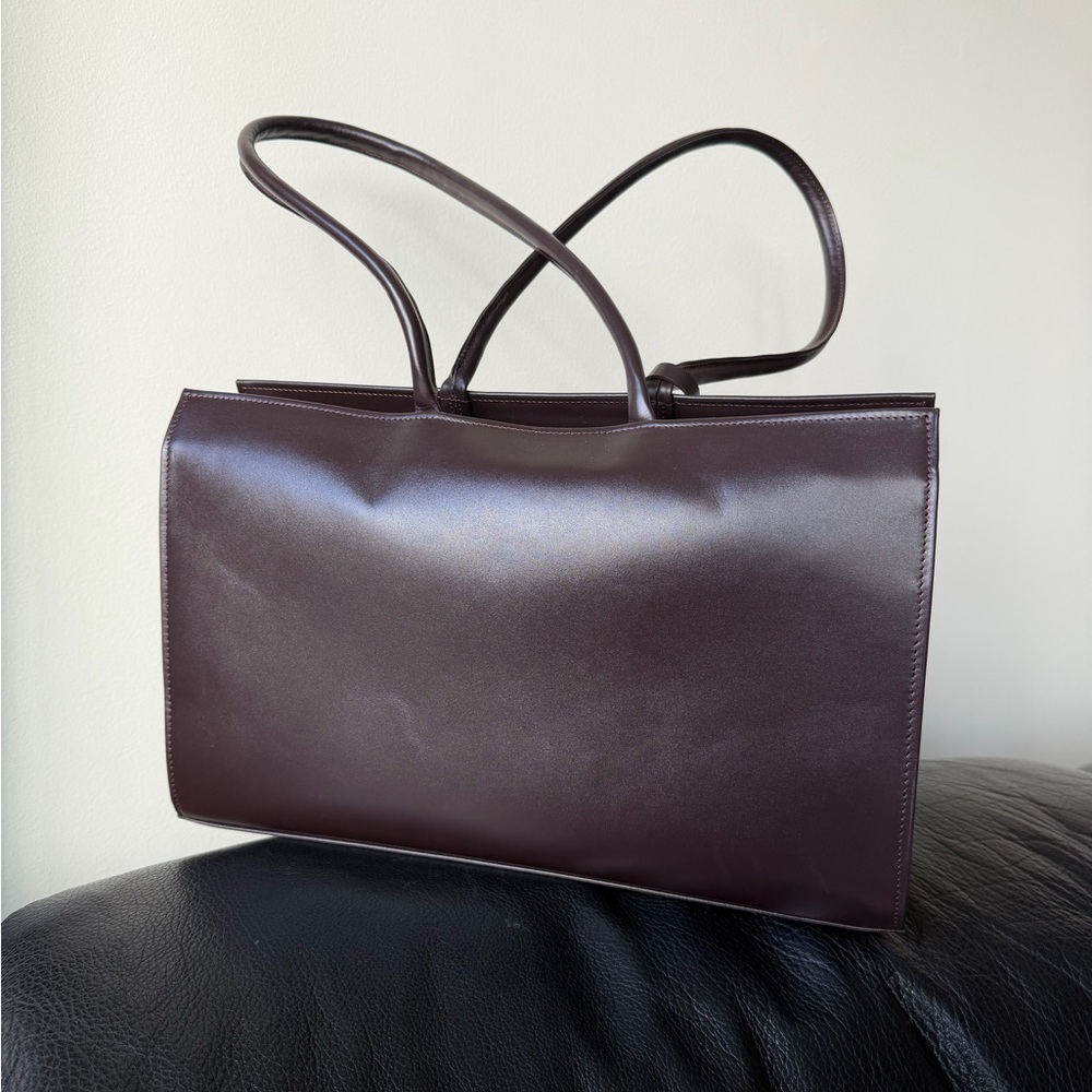 Poelle Medium Carolyn Brown Tote Bag - Picture 6 of 9